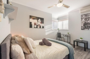 Boutique Private Rm situated in the heart of Burwood 6 - ROOM ONLY